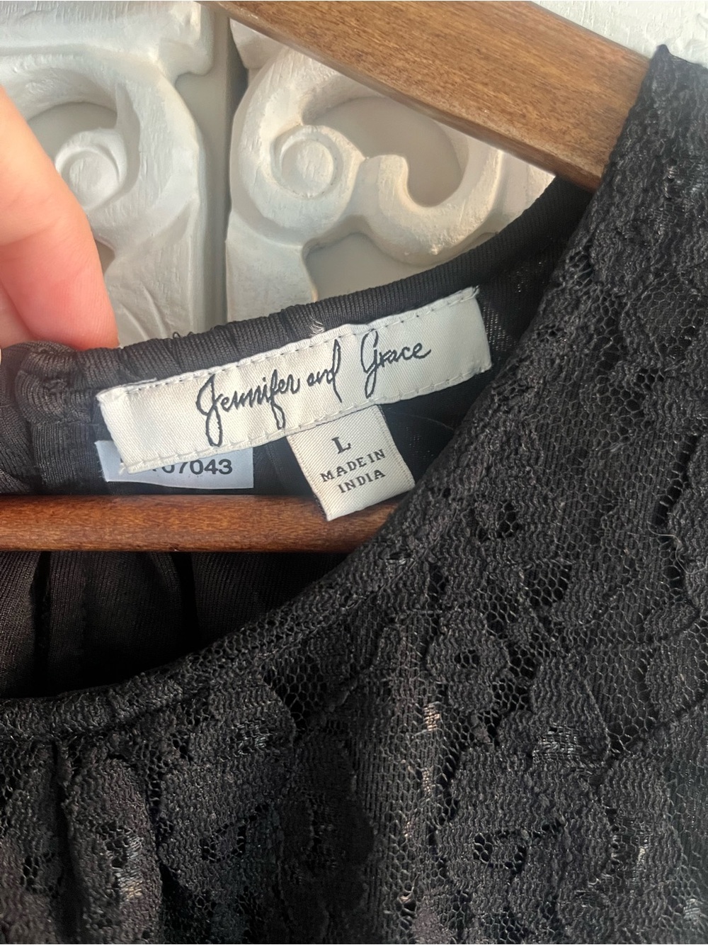 Jennifer & Grace Black Lace Sleeveless Blouse L Keyhole Back Dressy Top - Picture 3 of 7